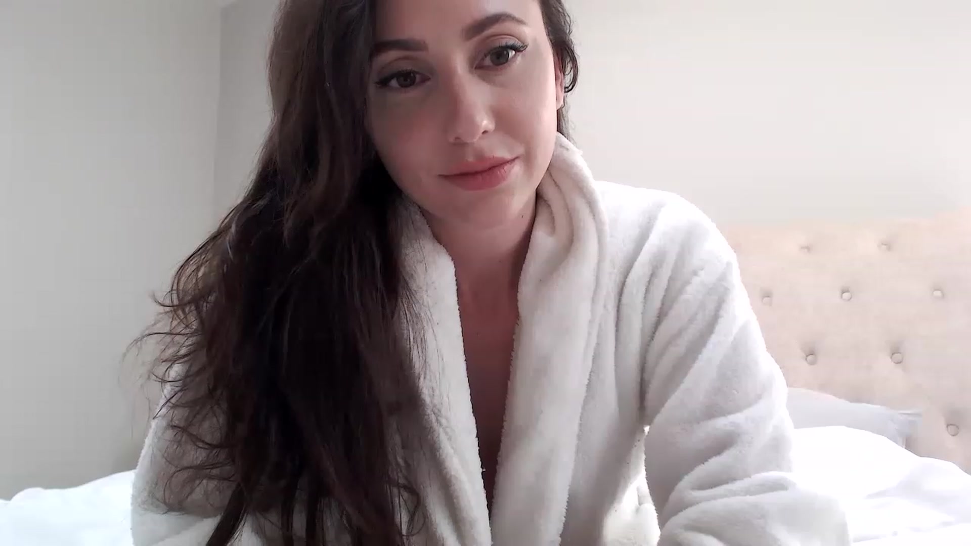 Gallery image thumbnail from Lust_4_Life's myfreecams stream on, 04/15/2023, 15:14 image 9 of 20