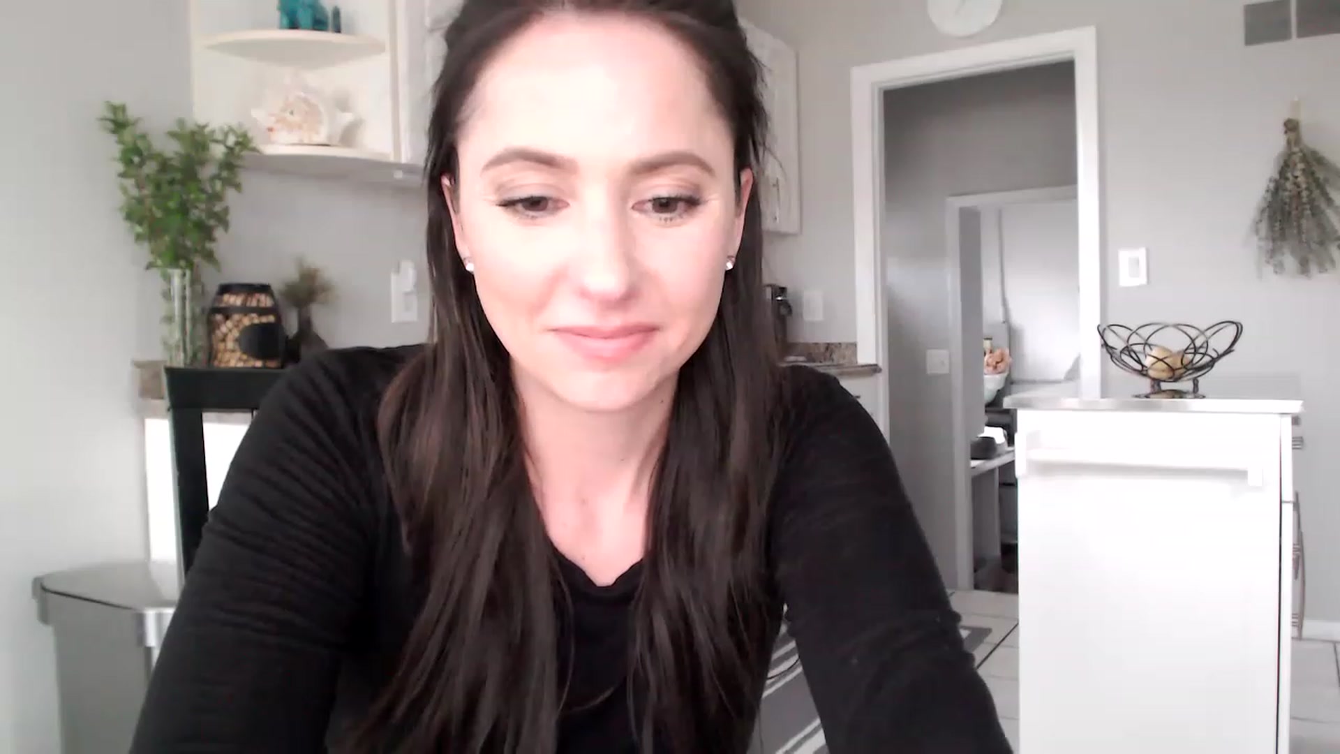 Gallery image thumbnail from Lust_4_Life's myfreecams stream on, 04/18/2023, 23:20 image 19 of 20