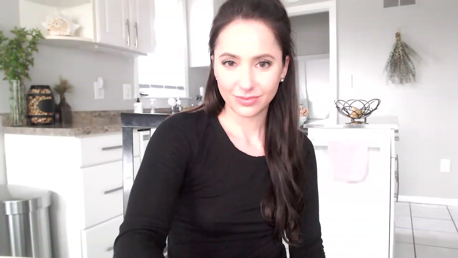 Gallery image thumbnail from Lust_4_Life's myfreecams stream on, 04/18/2023, 23:20 image 4 of 20