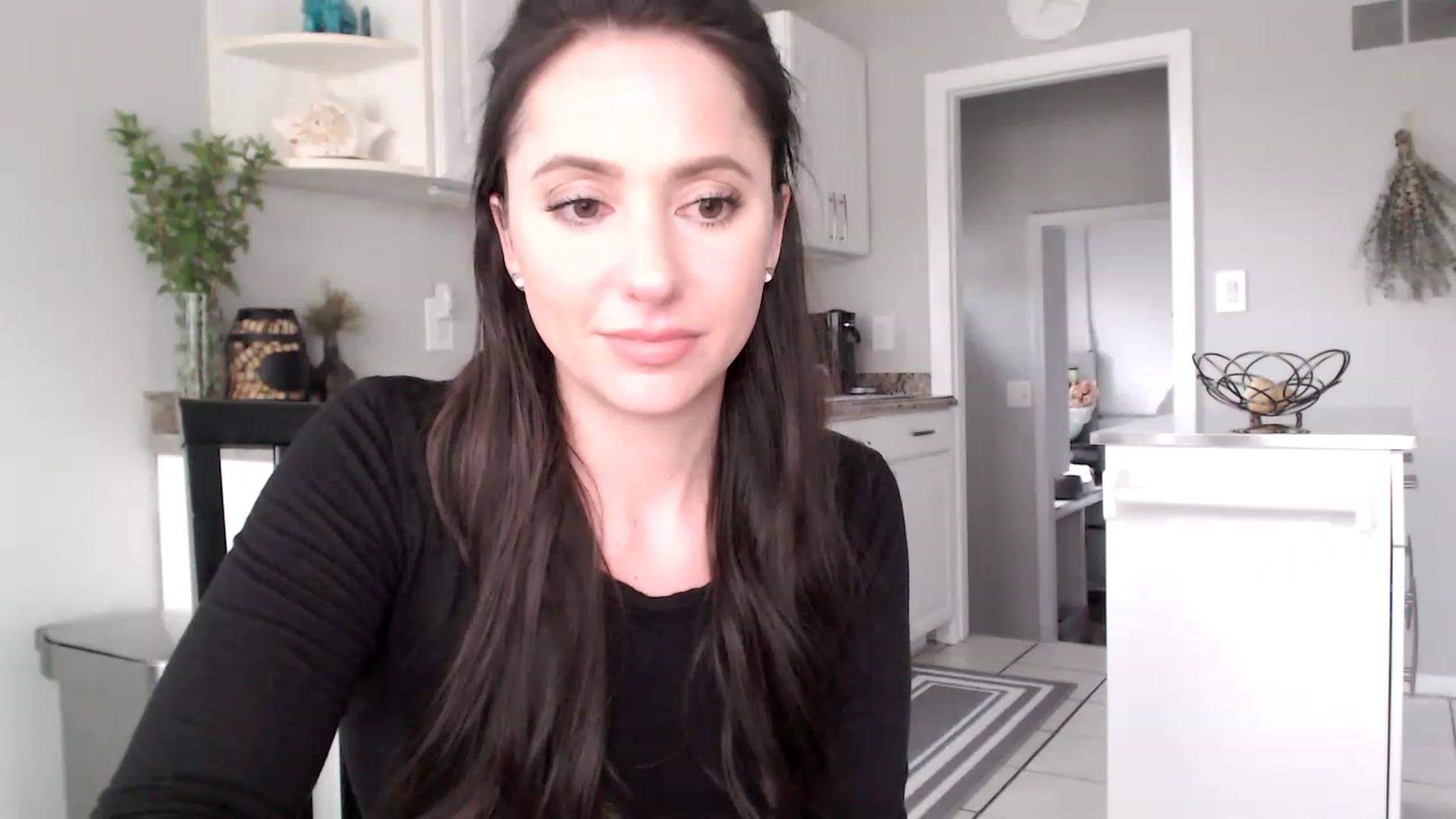 Gallery image thumbnail from Lust_4_Life's myfreecams stream on, 04/18/2023, 23:20 image 20 of 20
