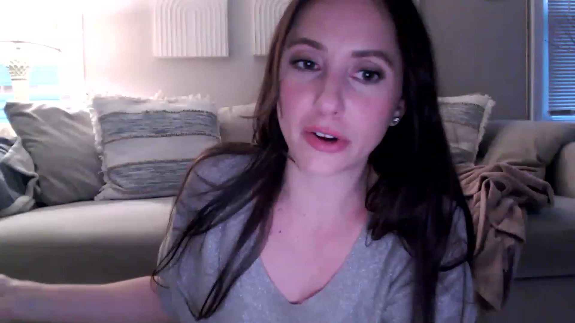 Gallery image thumbnail from Lust_4_Life's myfreecams stream on, 04/22/2023, 01:20 image 8 of 20