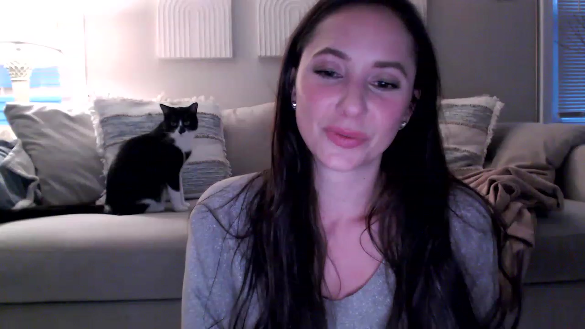 Gallery image thumbnail from Lust_4_Life's myfreecams stream on, 04/22/2023, 01:20 image 9 of 20