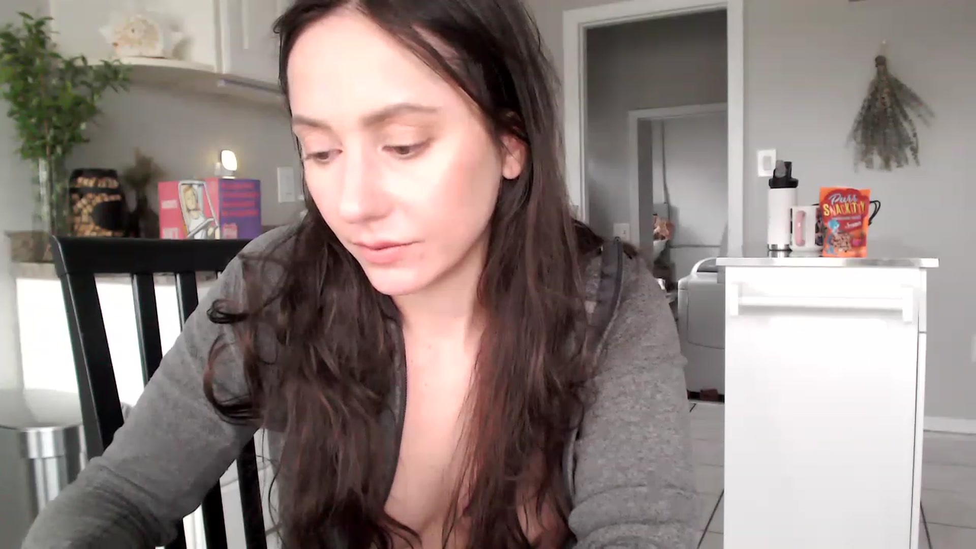 Gallery image thumbnail from Lust_4_Life's myfreecams stream on, 04/24/2023, 24:06 image 10 of 20