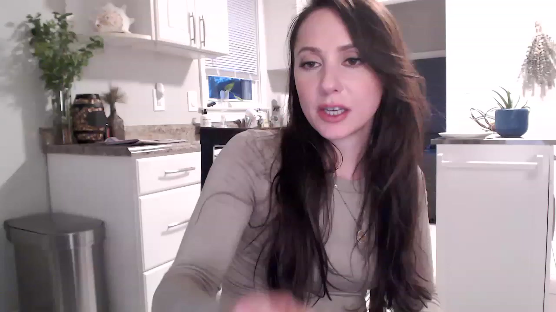 Gallery image thumbnail from Lust_4_Life's myfreecams stream on, 04/26/2023, 24:41 image 19 of 20