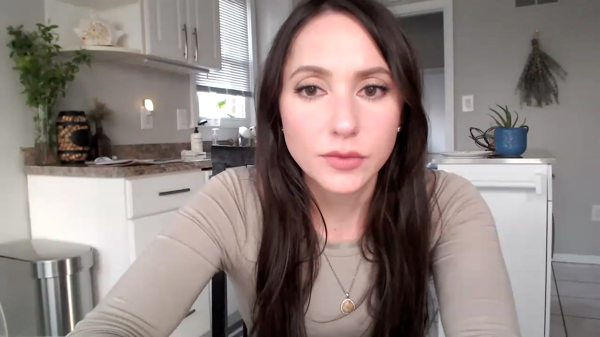 Gallery image thumbnail from Lust_4_Life's myfreecams stream on, 04/26/2023, 24:41 image 1 of 20