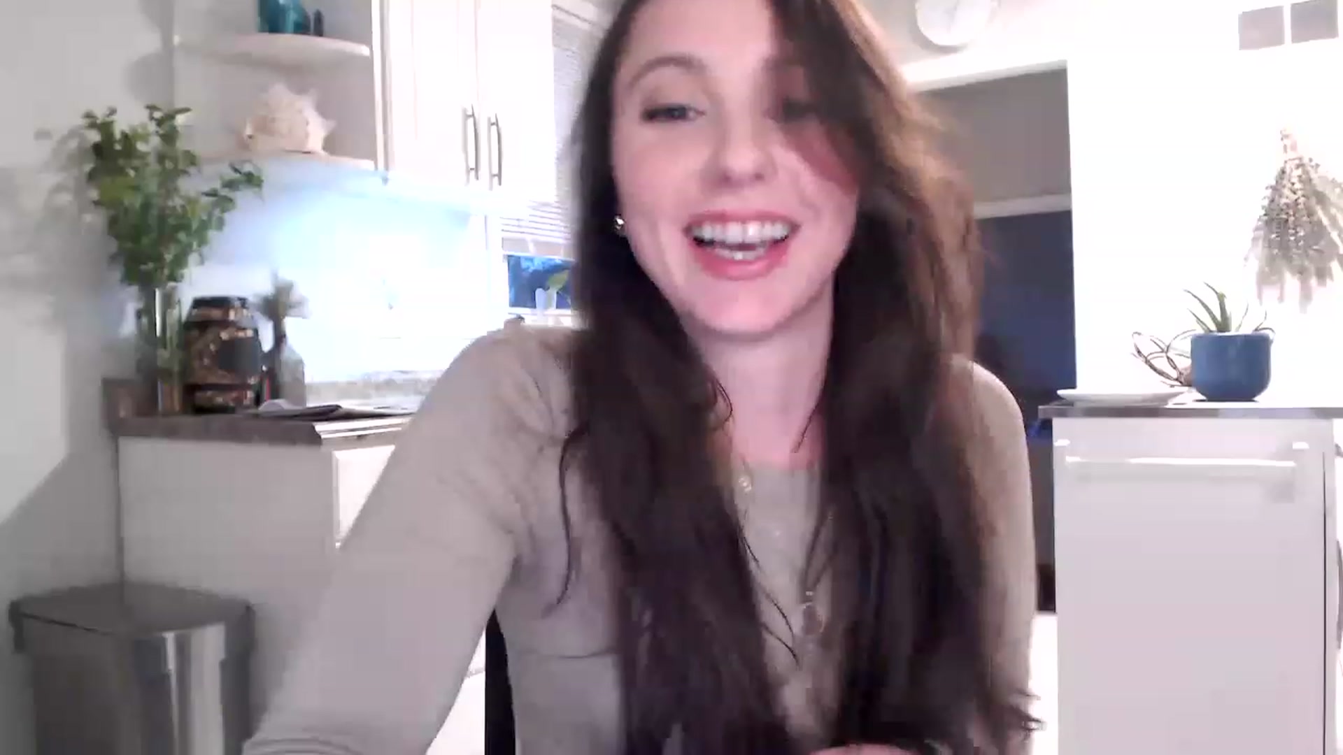 Gallery image thumbnail from Lust_4_Life's myfreecams stream on, 04/26/2023, 24:41 image 18 of 20