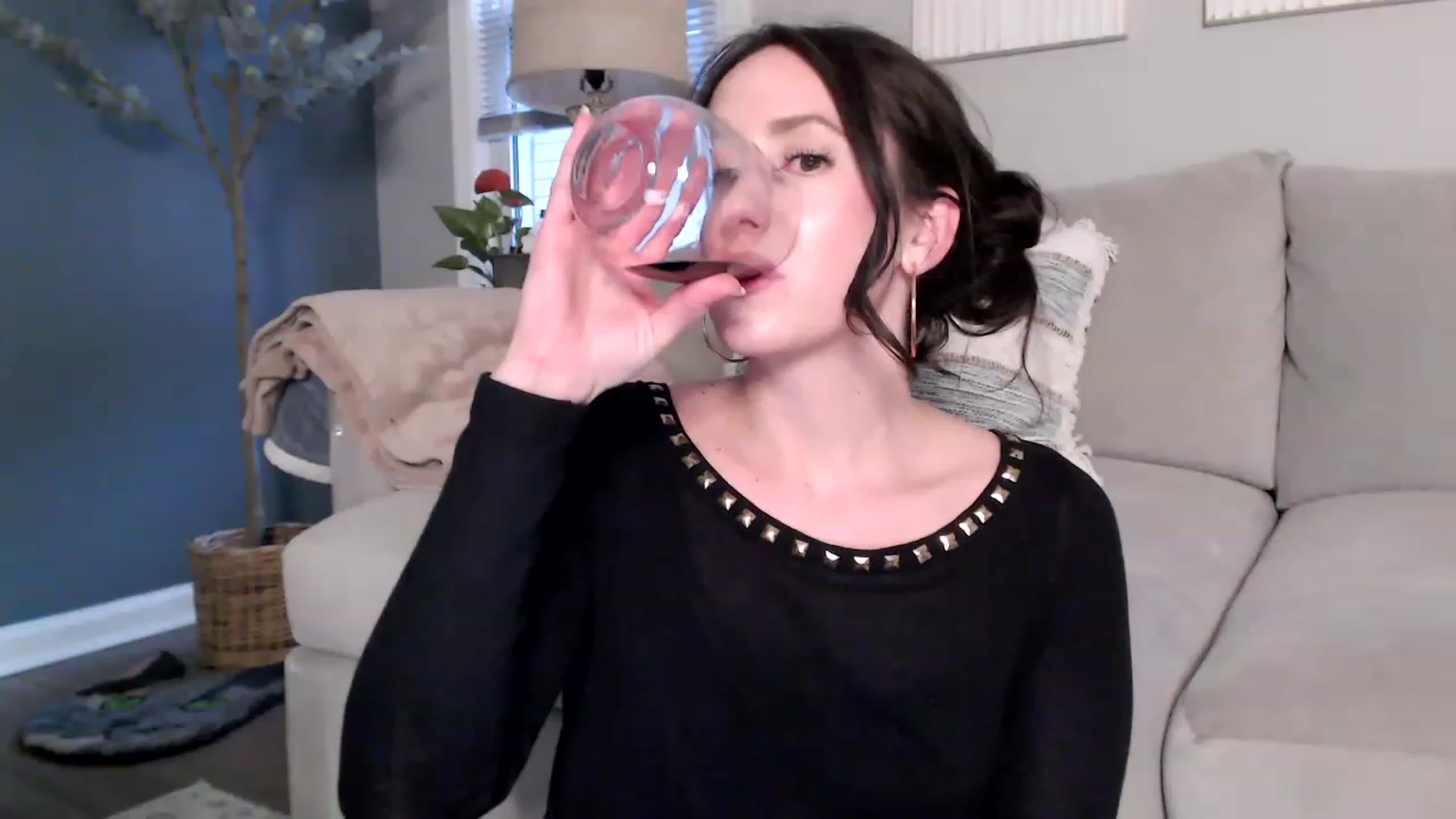 Gallery image thumbnail from Lust_4_Life's myfreecams stream on, 04/27/2023, 24:26 image 12 of 20