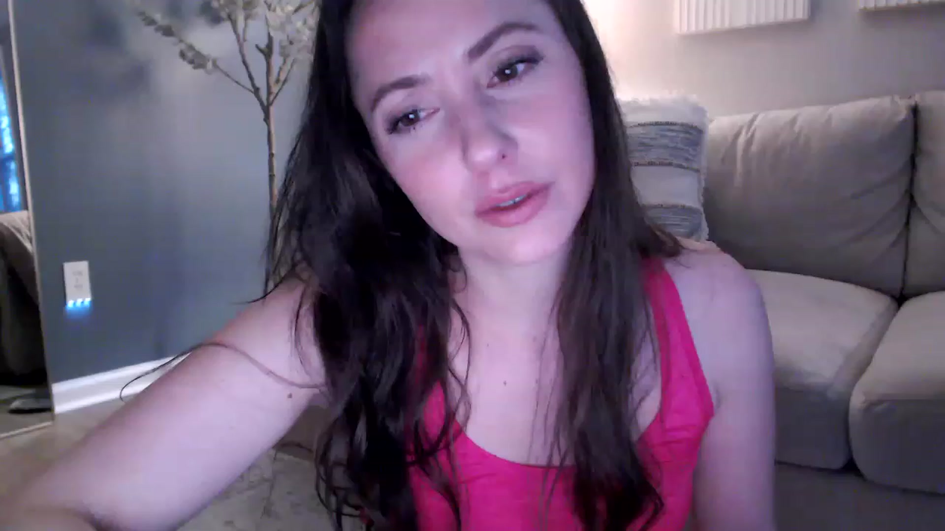 Gallery image thumbnail from Lust_4_Life's myfreecams stream on, 05/06/2023, 01:14 image 5 of 20