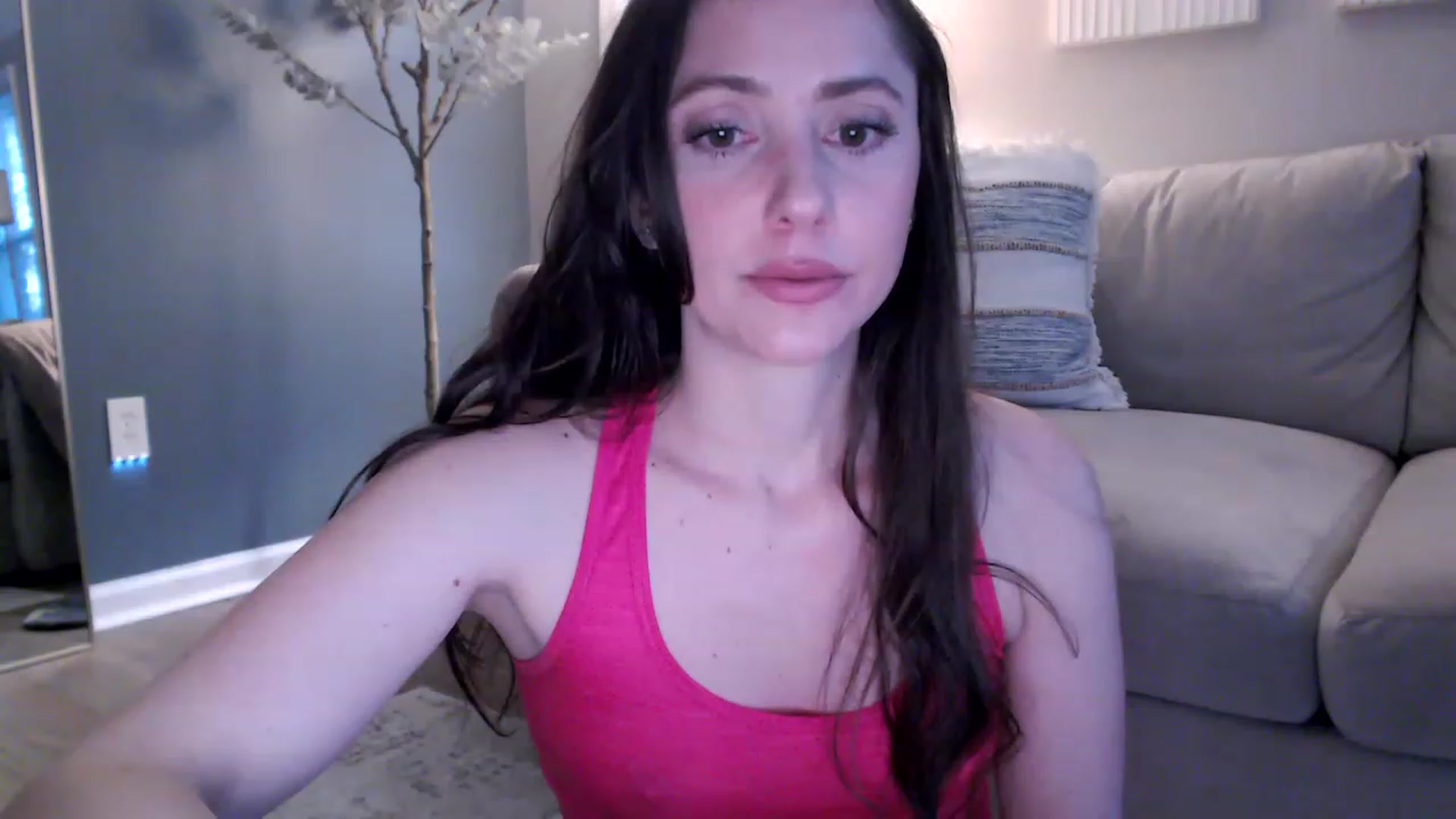 Gallery image thumbnail from Lust_4_Life's myfreecams stream on, 05/06/2023, 01:14 image 2 of 20