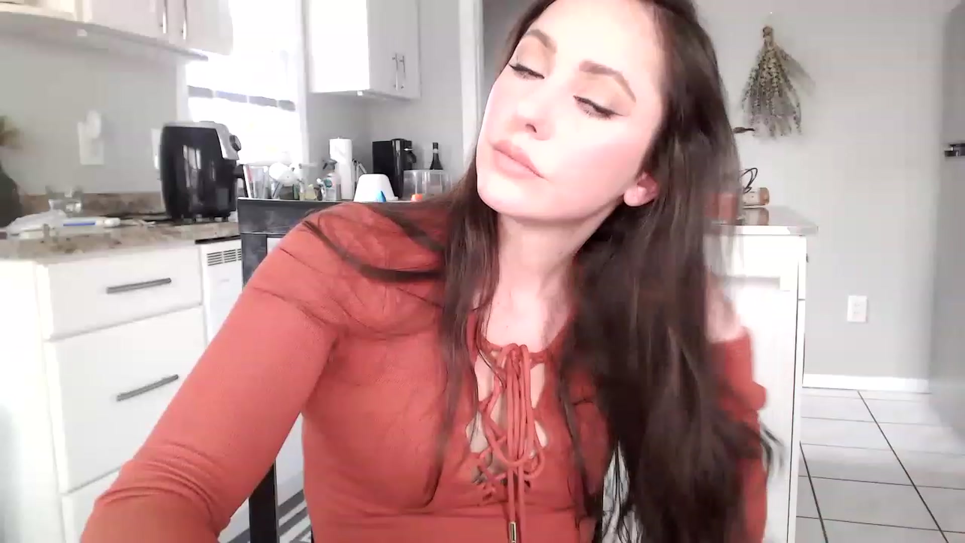 Gallery image thumbnail from Lust_4_Life's myfreecams stream on, 05/06/2023, 22:07 image 5 of 20