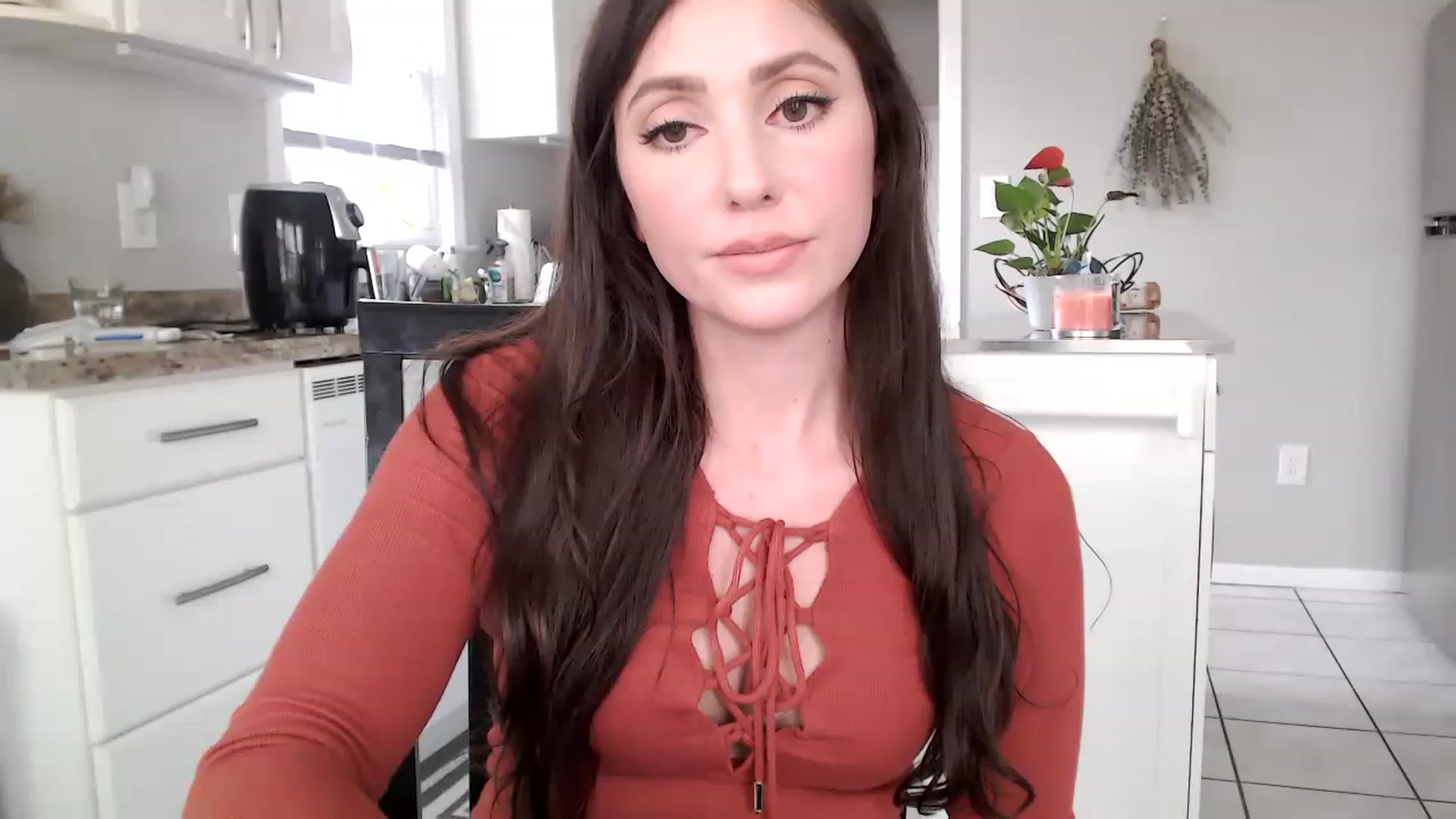 Gallery image thumbnail from Lust_4_Life's myfreecams stream on, 05/06/2023, 22:07 image 13 of 20