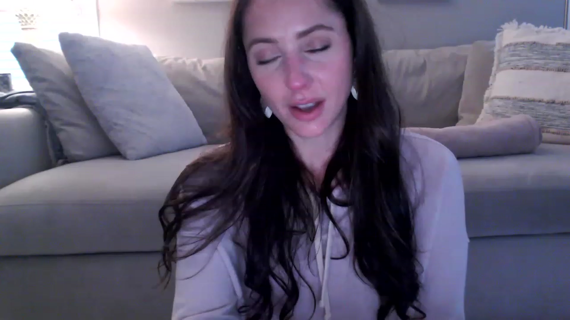 Gallery image thumbnail from Lust_4_Life's myfreecams stream on, 05/10/2023, 24:43 image 12 of 20