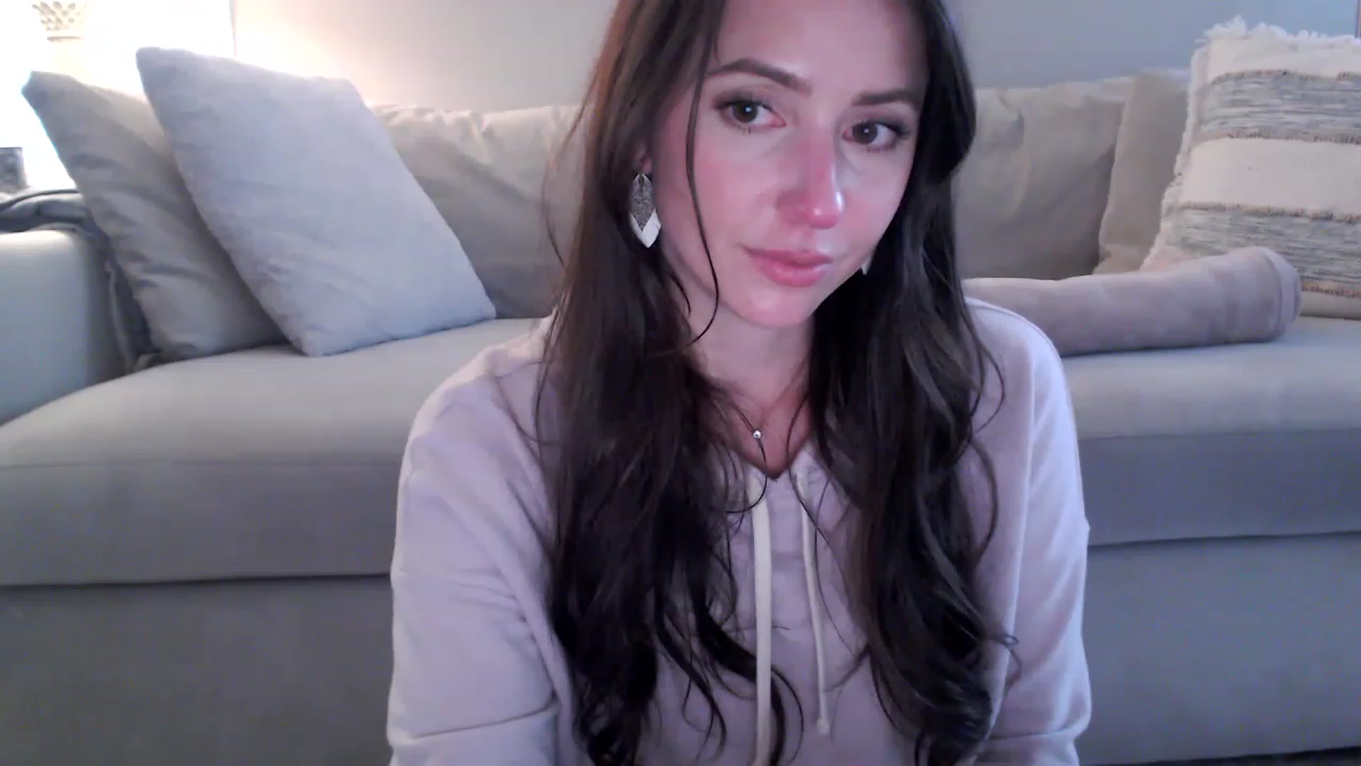 Gallery image thumbnail from Lust_4_Life's myfreecams stream on, 05/10/2023, 24:43 image 7 of 20