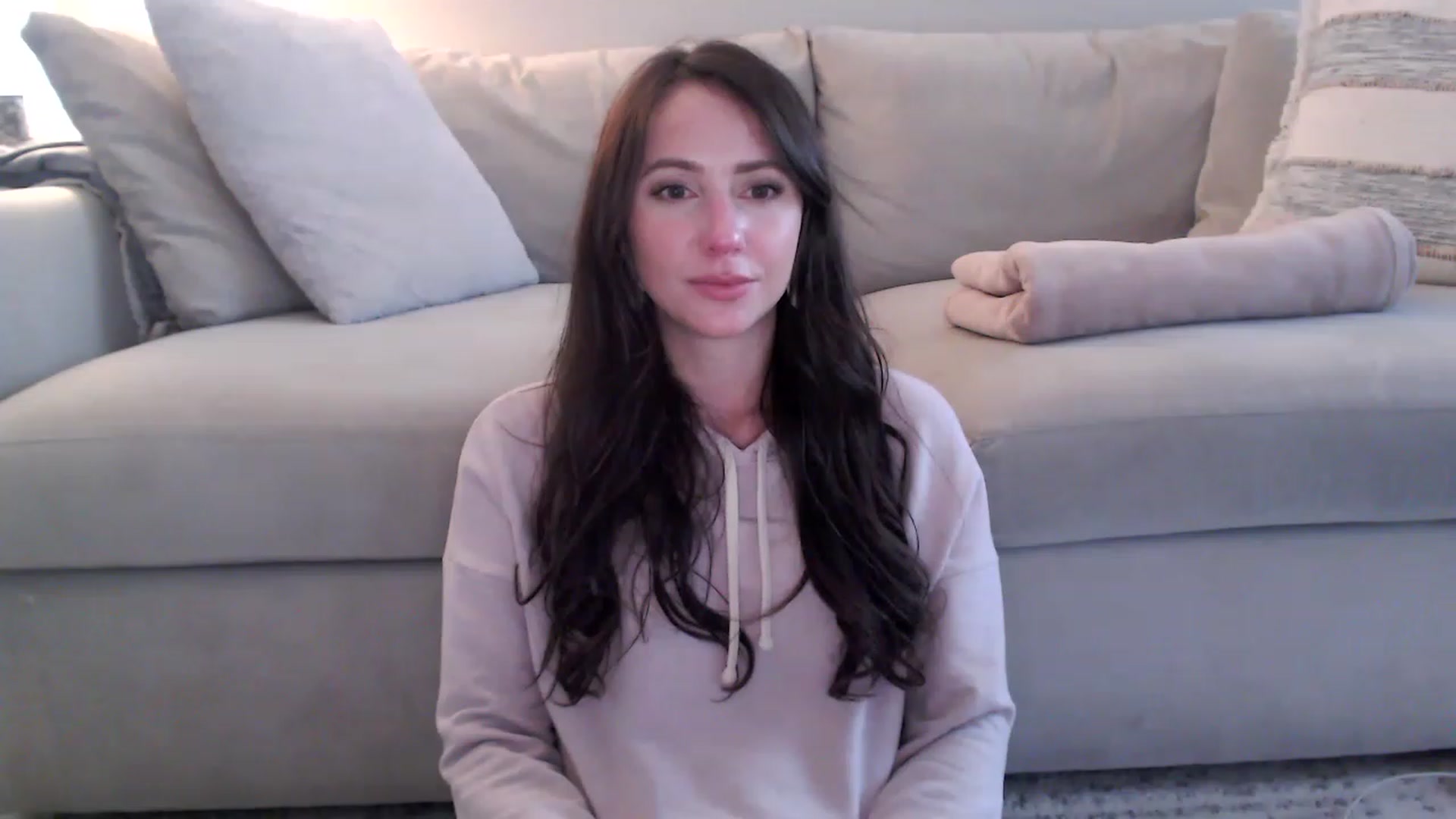 Gallery image thumbnail from Lust_4_Life's myfreecams stream on, 05/10/2023, 24:43 image 2 of 20