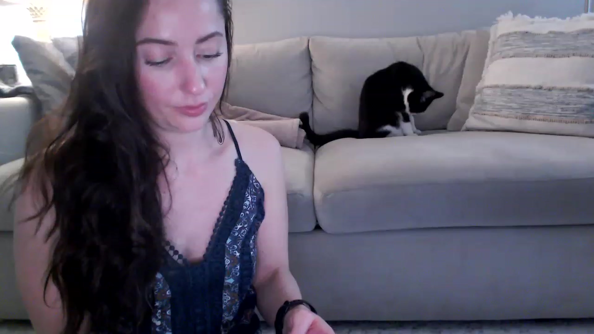 Gallery image thumbnail from Lust_4_Life's myfreecams stream on, 05/13/2023, 24:02 image 16 of 20
