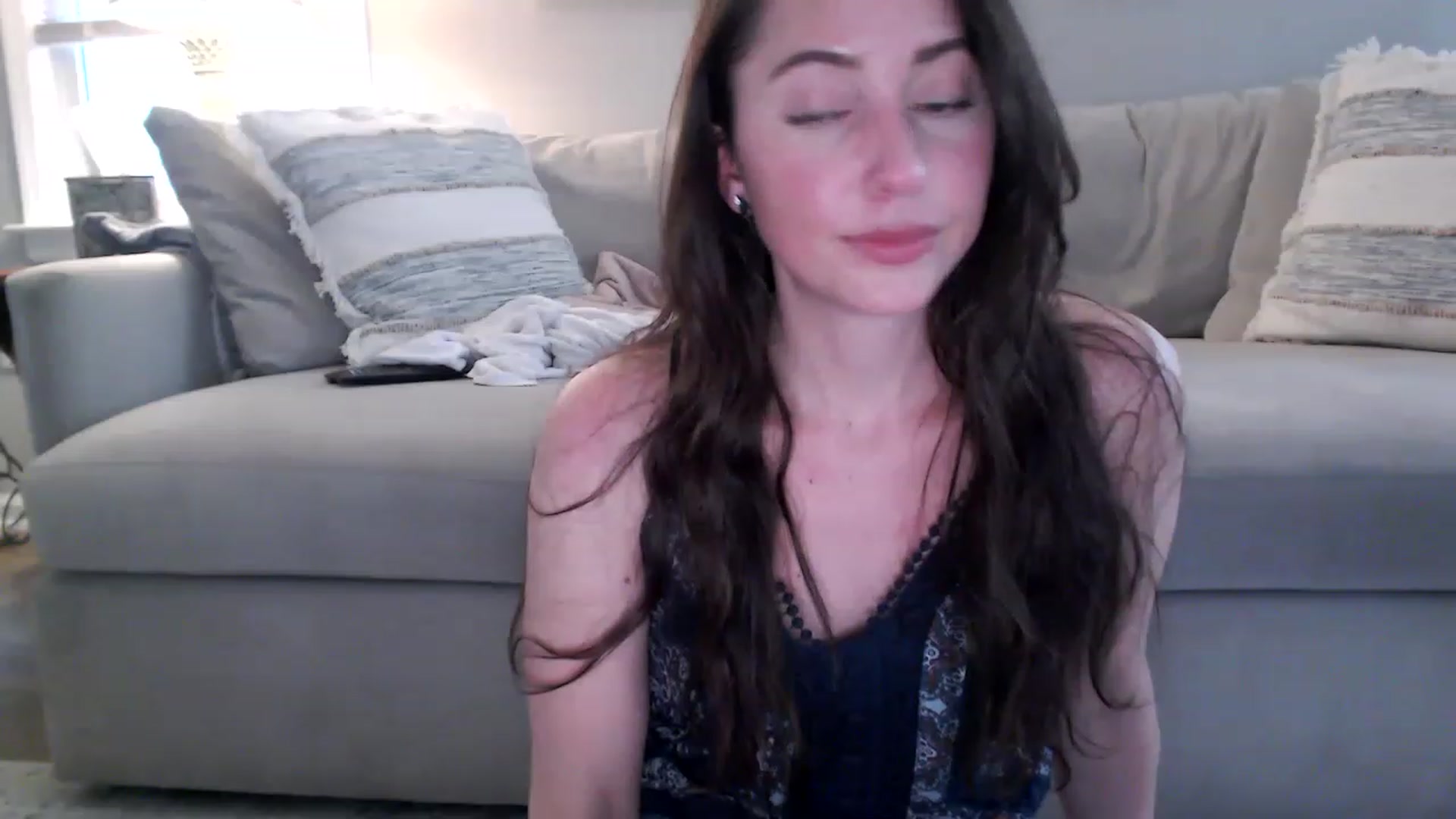 Gallery image thumbnail from Lust_4_Life's myfreecams stream on, 05/13/2023, 24:02 image 9 of 20