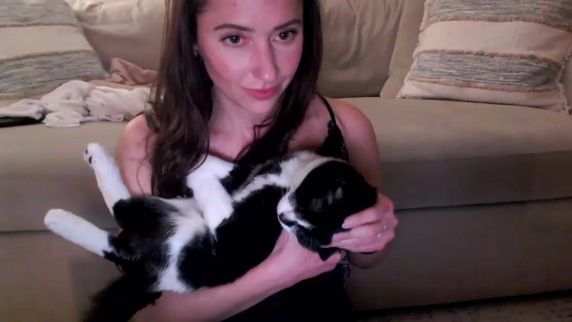 Gallery image thumbnail from Lust_4_Life's myfreecams stream on, 05/13/2023, 01:52 image 1 of 20