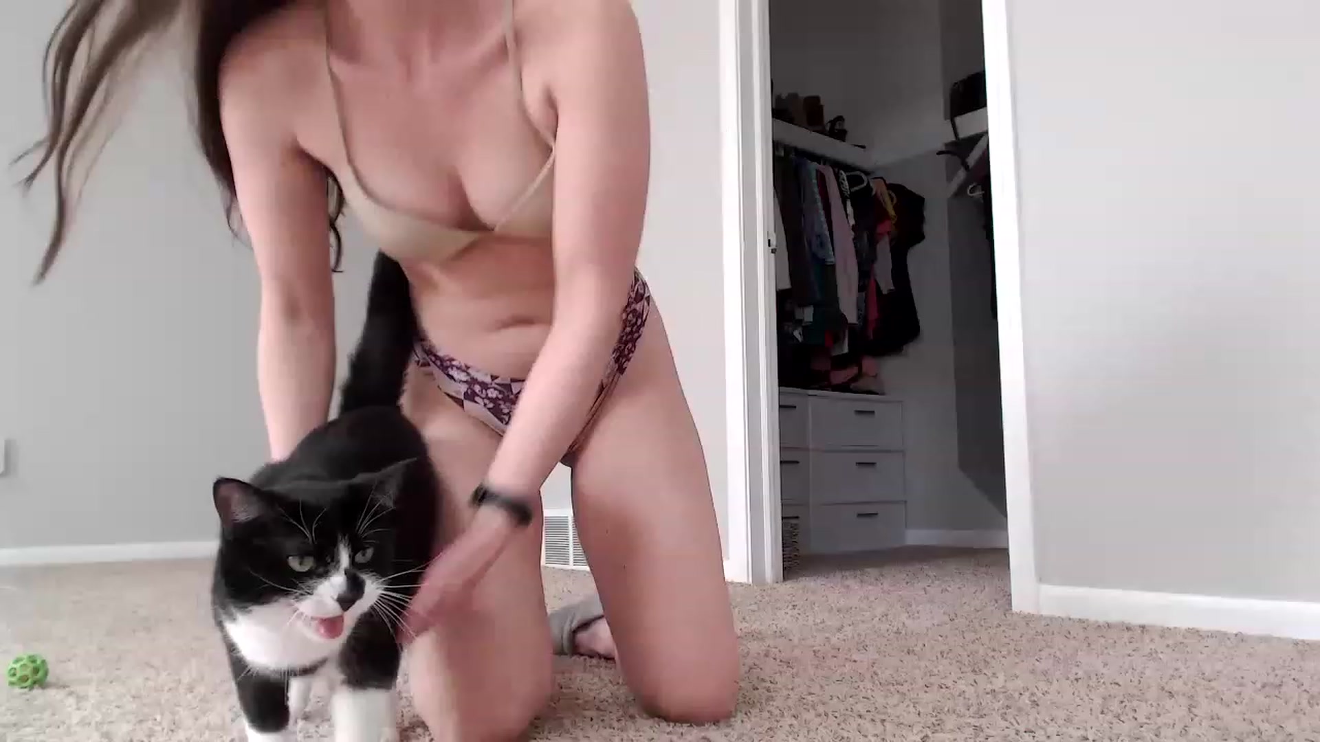 Gallery image thumbnail from Lust_4_Life's myfreecams stream on, 05/13/2023, 16:58 image 16 of 20