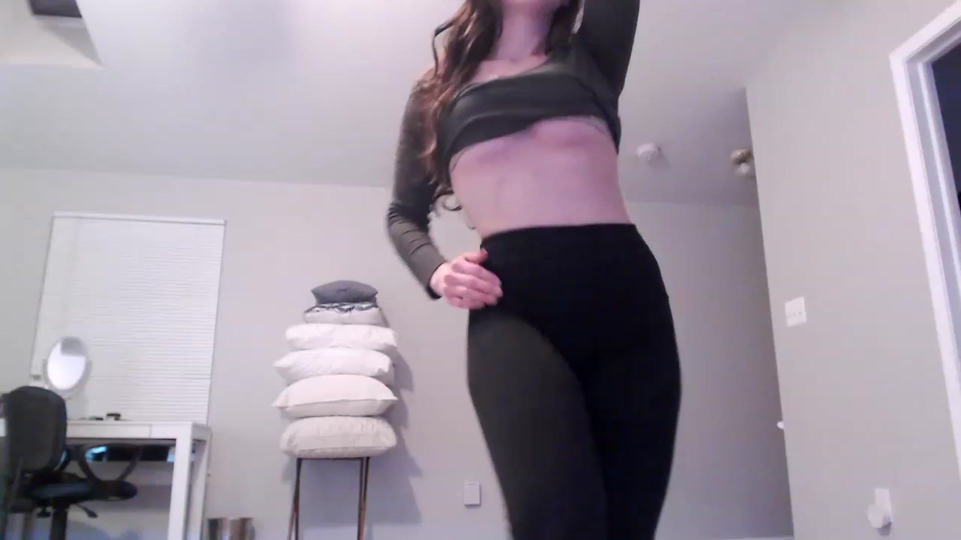 Gallery image thumbnail from Lust_4_Life's myfreecams stream on, 05/14/2023, 02:32 image 9 of 20