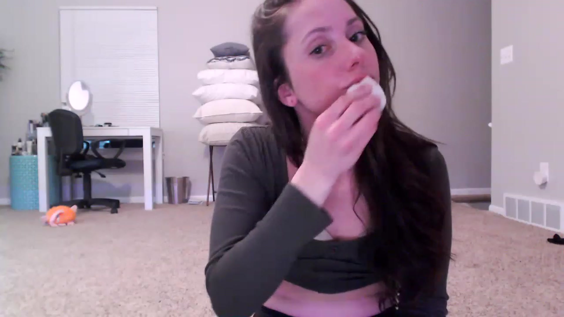 Gallery image thumbnail from Lust_4_Life's myfreecams stream on, 05/14/2023, 02:32 image 10 of 20