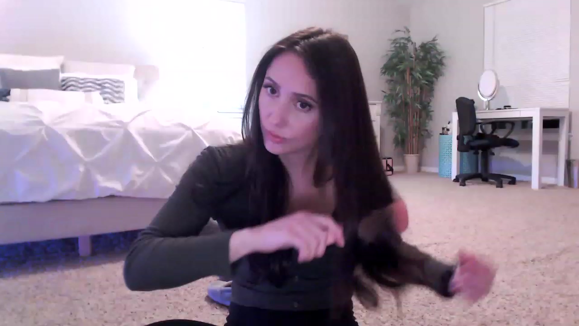Gallery image thumbnail from Lust_4_Life's myfreecams stream on, 05/14/2023, 02:32 image 1 of 20