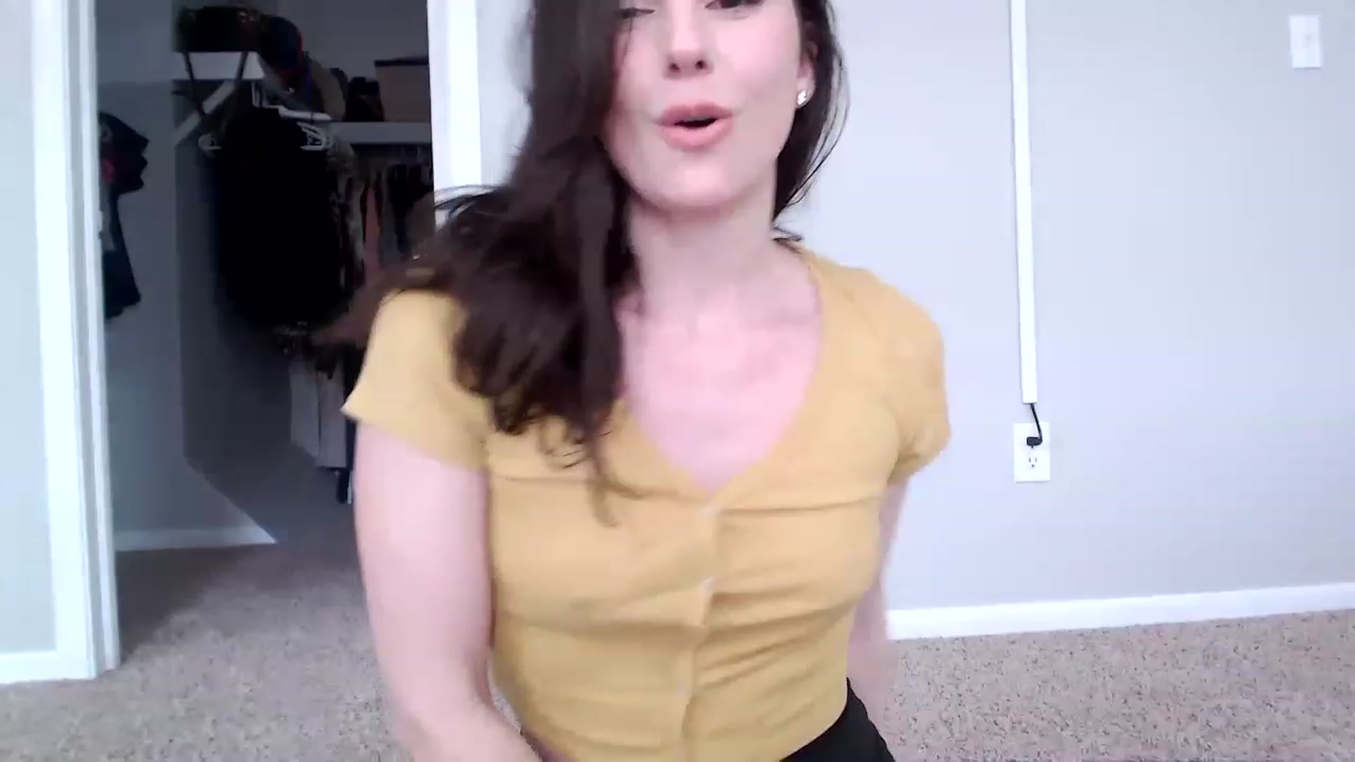 Gallery image thumbnail from Lust_4_Life's myfreecams stream on, 05/14/2023, 22:02 image 6 of 20
