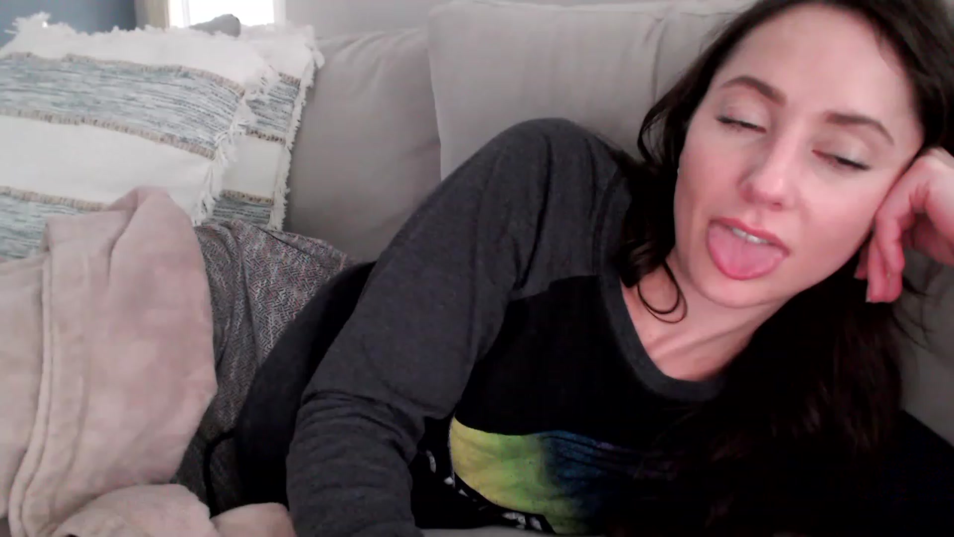Gallery image thumbnail from Lust_4_Life's myfreecams stream on, 05/17/2023, 24:01 image 10 of 20