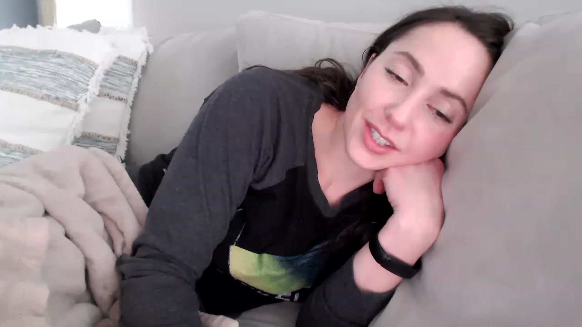 Gallery image thumbnail from Lust_4_Life's myfreecams stream on, 05/17/2023, 24:01 image 5 of 20