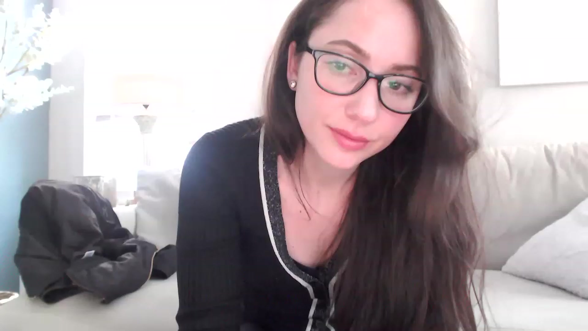 Gallery image thumbnail from Lust_4_Life's myfreecams stream on, 05/17/2023, 22:50 image 15 of 20