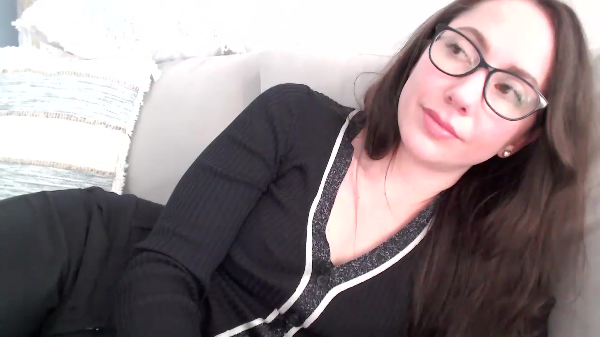 Gallery image thumbnail from Lust_4_Life's myfreecams stream on, 05/17/2023, 22:50 image 20 of 20