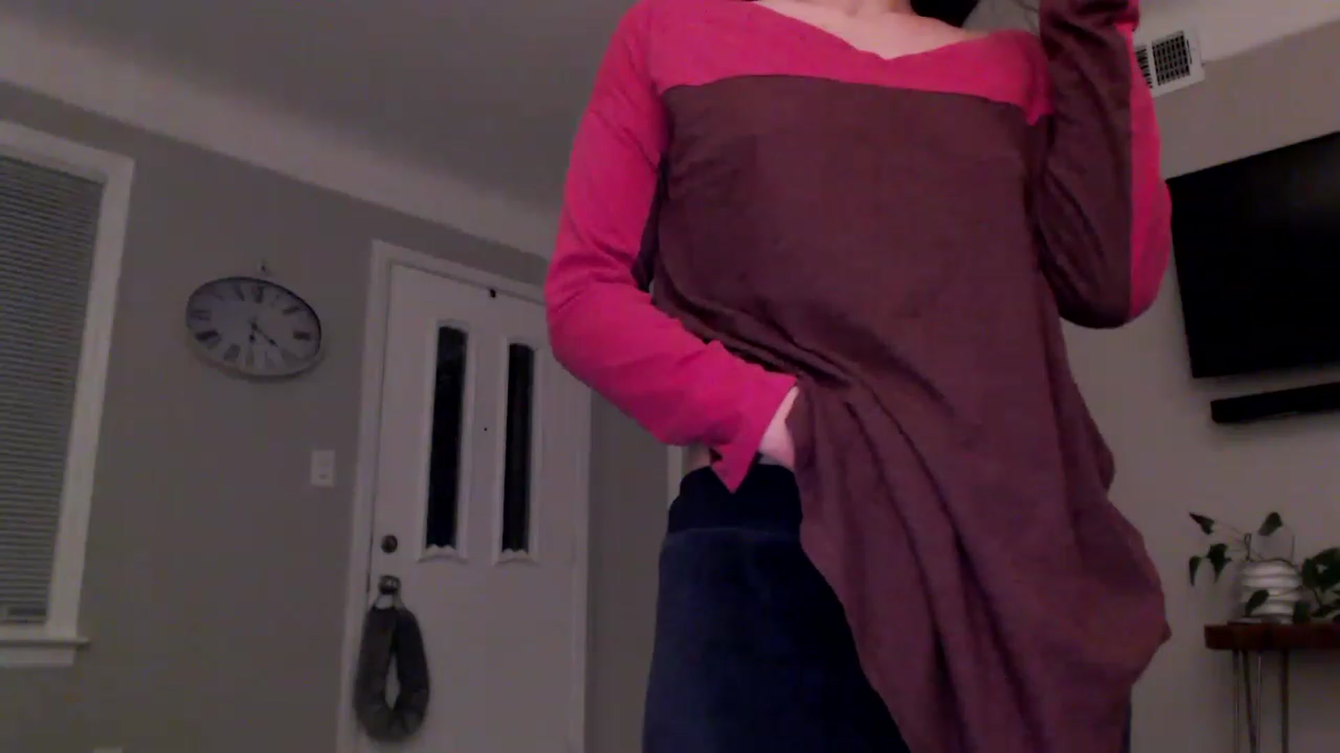 Gallery image thumbnail from Lust_4_Life's myfreecams stream on, 05/19/2023, 02:06 image 3 of 20