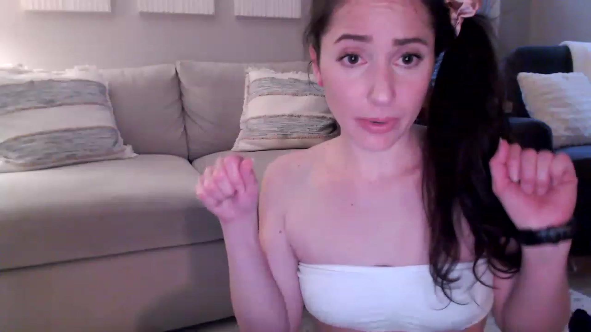 Gallery image thumbnail from Lust_4_Life's myfreecams stream on, 05/20/2023, 24:42 image 17 of 20