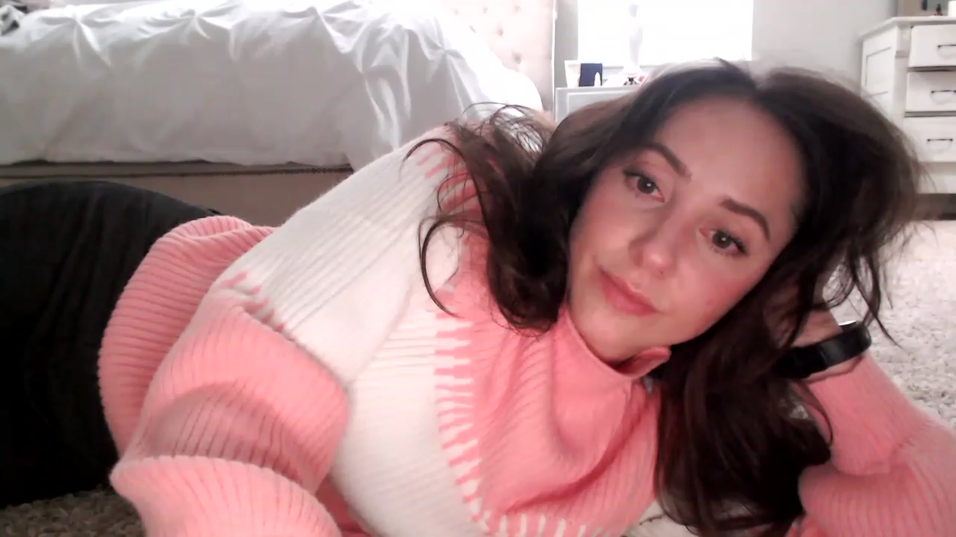 Gallery image thumbnail from Lust_4_Life's myfreecams stream on, 05/23/2023, 24:11 image 19 of 20