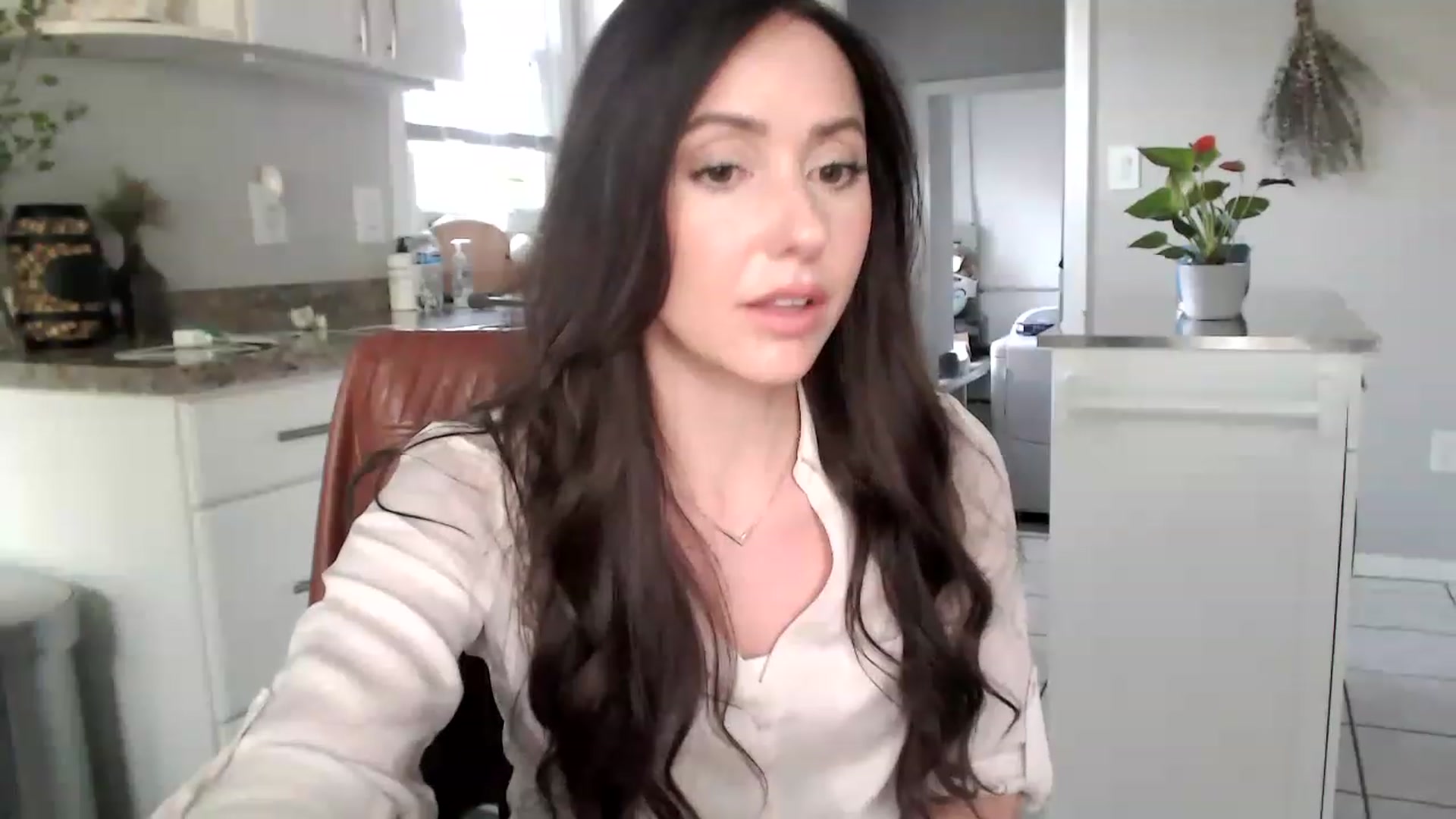 Gallery image thumbnail from Lust_4_Life's myfreecams stream on, 05/26/2023, 24:48 image 12 of 20