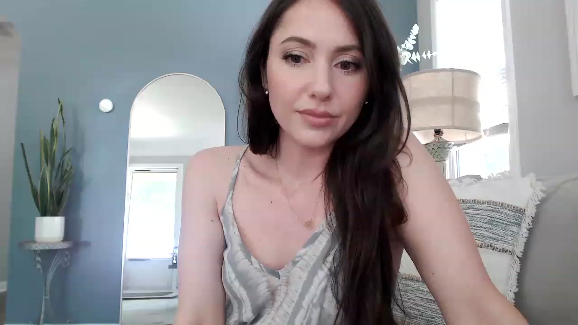 Gallery image thumbnail from Lust_4_Life's myfreecams stream on, 05/27/2023, 16:39 image 19 of 20