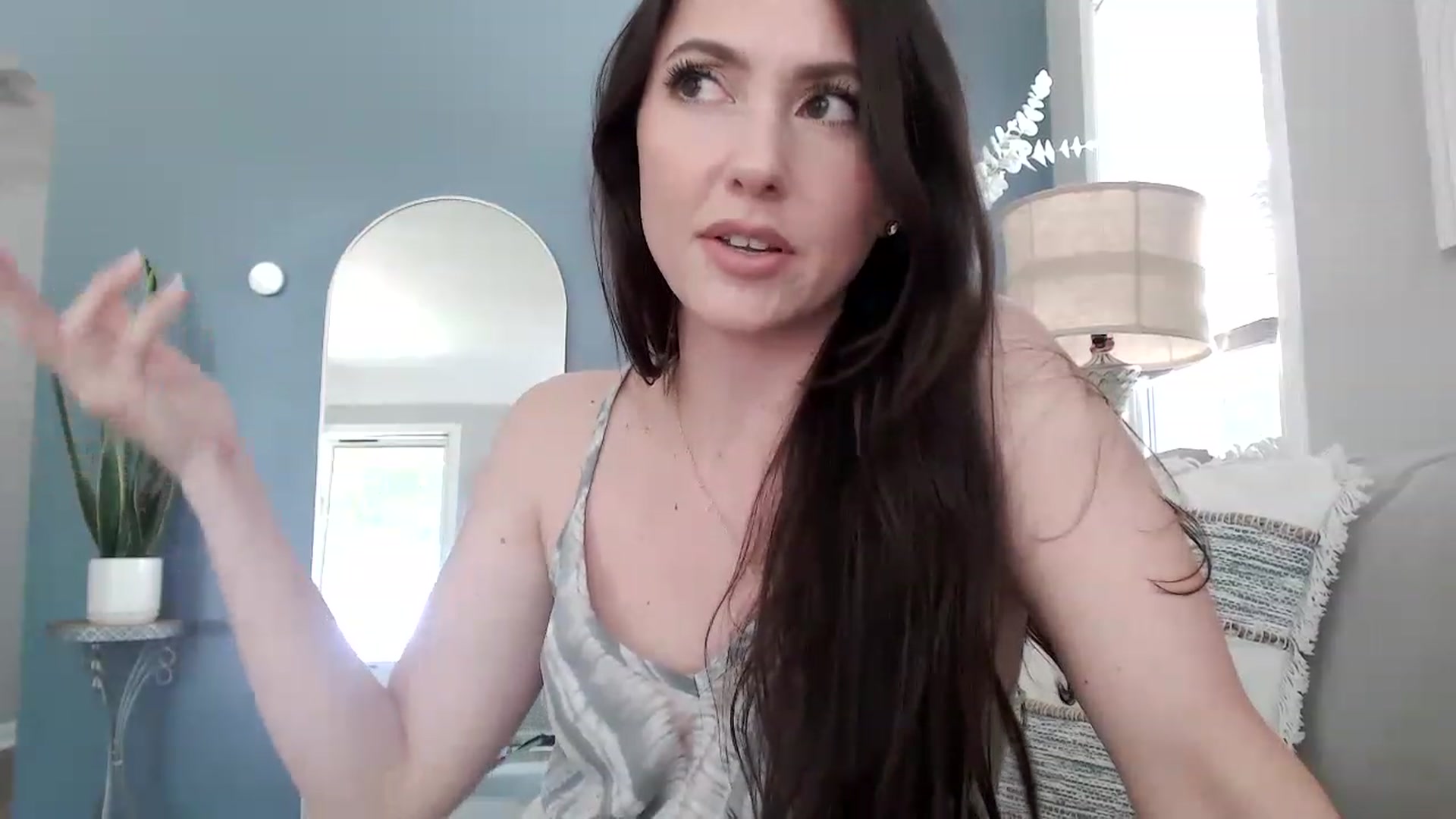 Gallery image thumbnail from Lust_4_Life's myfreecams stream on, 05/27/2023, 16:39 image 15 of 20