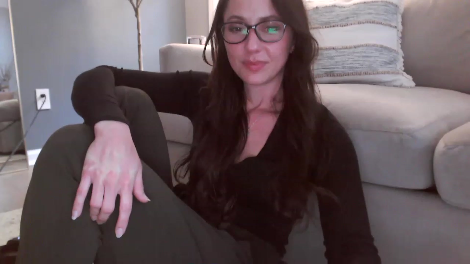 Gallery image thumbnail from Lust_4_Life's myfreecams stream on, 06/09/2023, 24:01 image 4 of 20