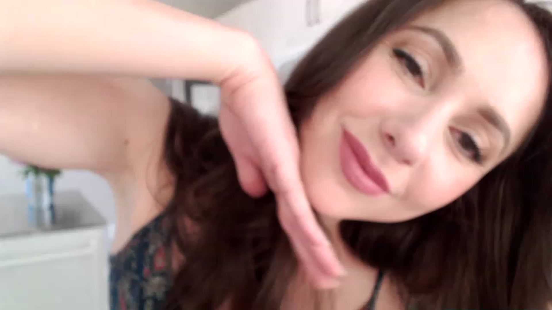 Gallery image thumbnail from Lust_4_Life's myfreecams stream on, 06/10/2023, 22:14 image 6 of 20