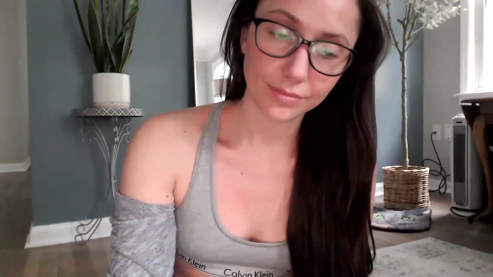 Gallery image thumbnail from Lust_4_Life's myfreecams stream on, 06/11/2023, 22:06 image 12 of 20