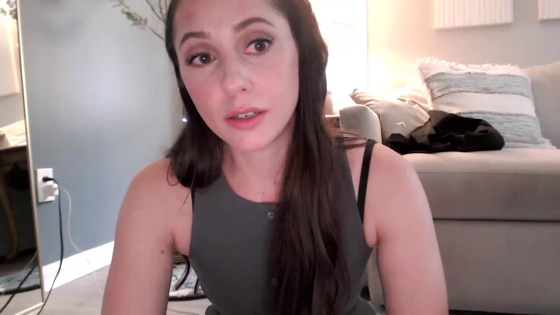 Gallery image thumbnail from Lust_4_Life's myfreecams stream on, 06/14/2023, 24:35 image 9 of 20