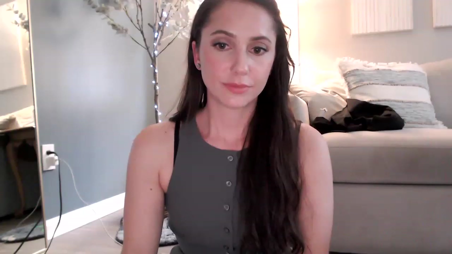 Gallery image thumbnail from Lust_4_Life's myfreecams stream on, 06/14/2023, 24:35 image 8 of 20