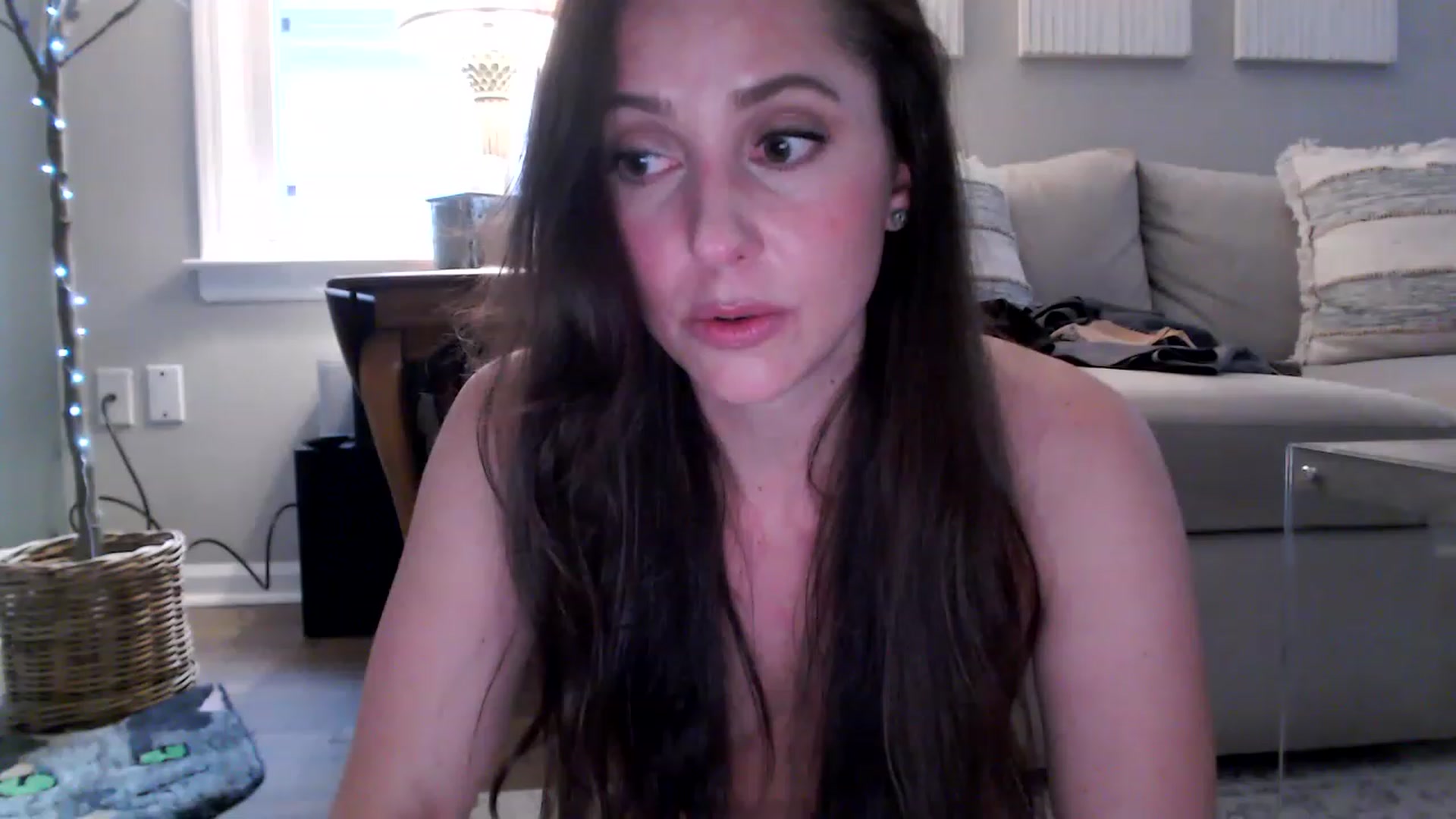 Gallery image thumbnail from Lust_4_Life's myfreecams stream on, 06/14/2023, 24:35 image 18 of 20