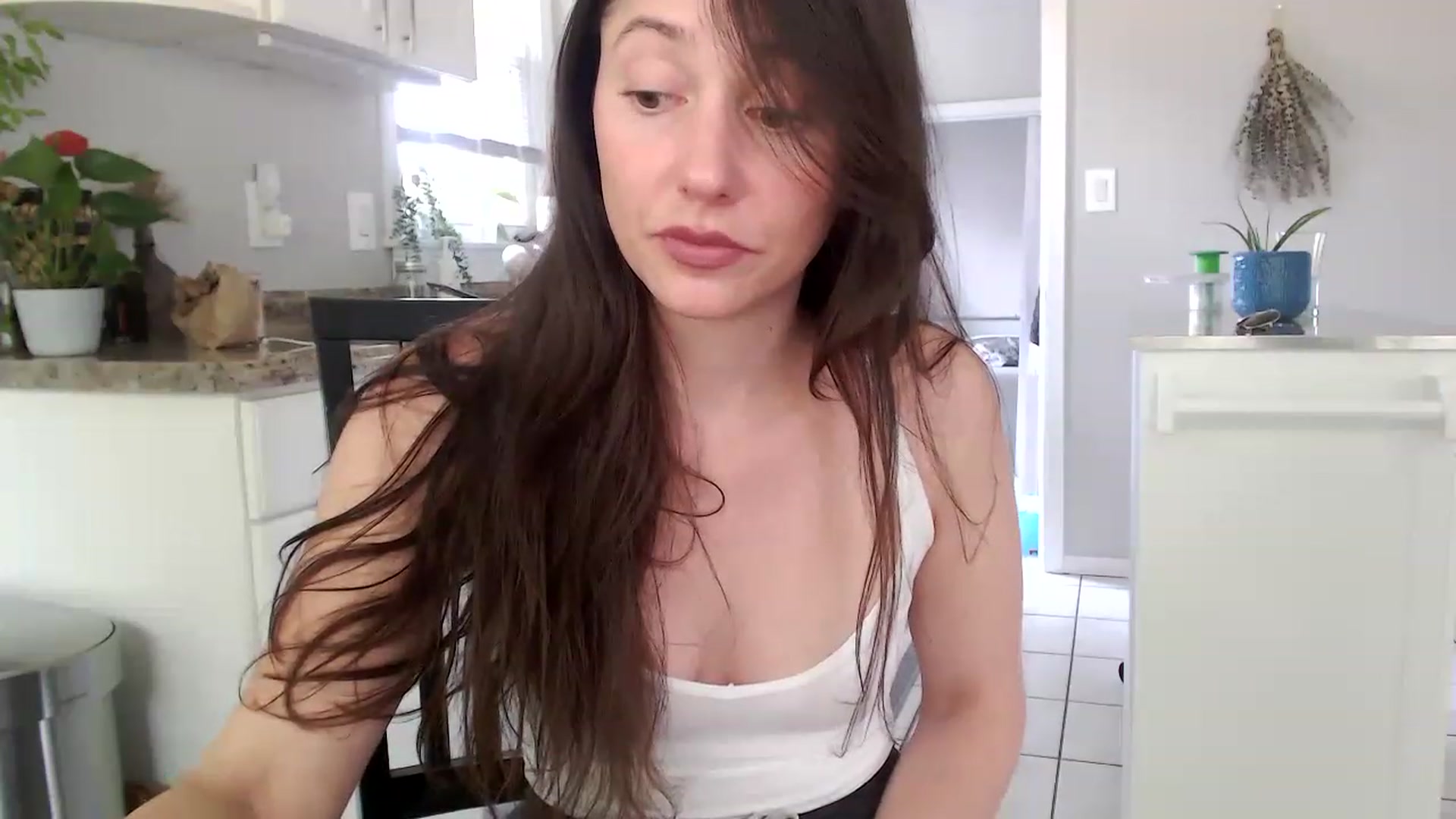 Gallery image thumbnail from Lust_4_Life's myfreecams stream on, 06/18/2023, 22:12 image 13 of 20