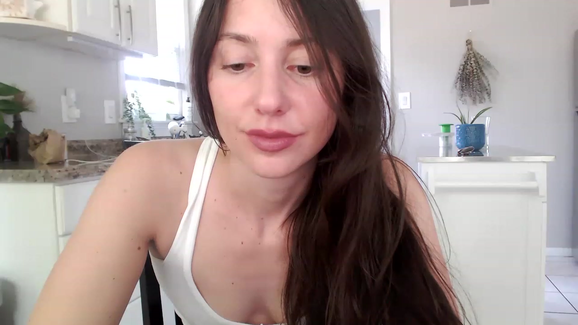 Gallery image thumbnail from Lust_4_Life's myfreecams stream on, 06/18/2023, 22:12 image 15 of 20