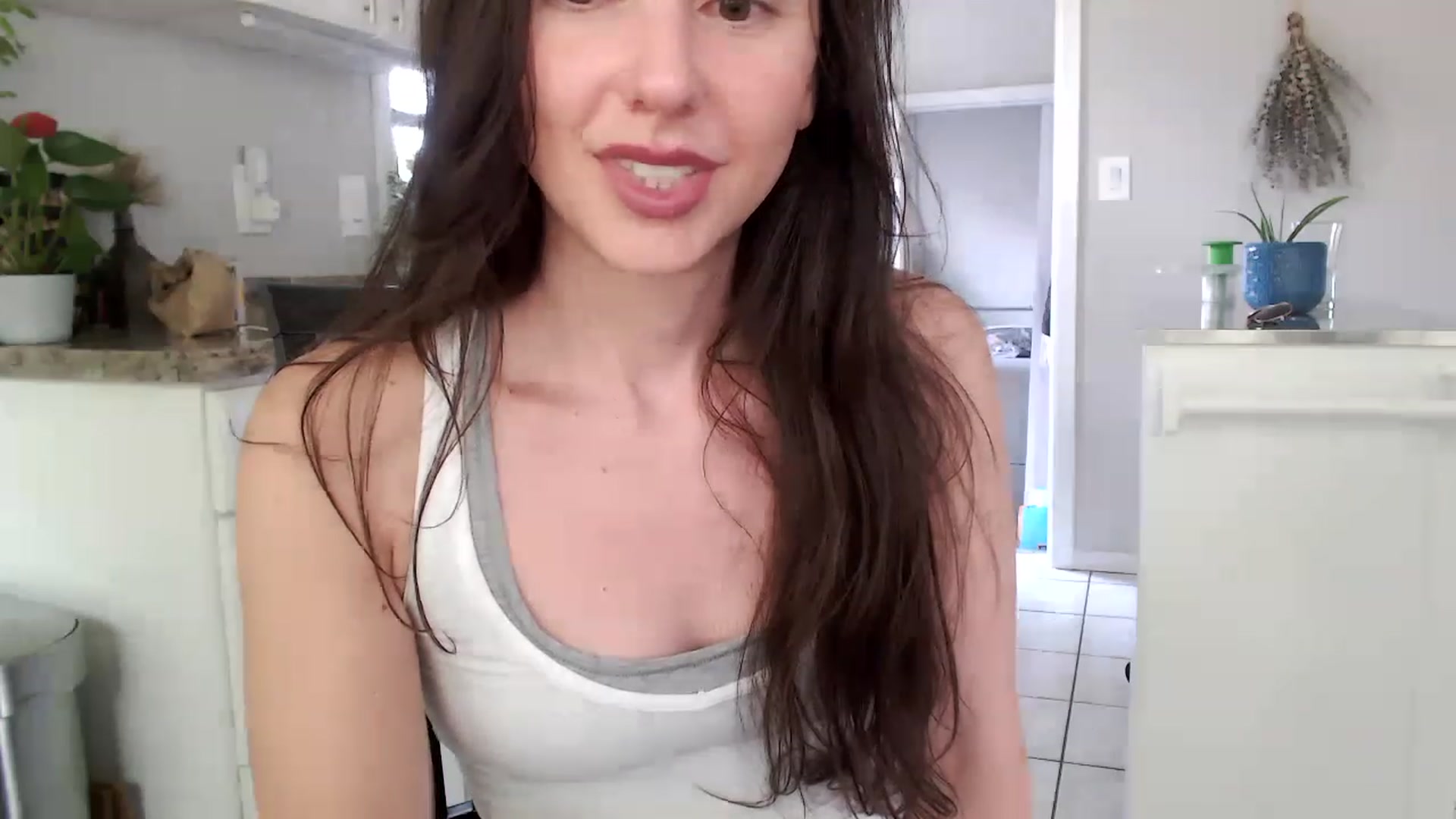 Gallery image thumbnail from Lust_4_Life's myfreecams stream on, 06/18/2023, 22:12 image 20 of 20