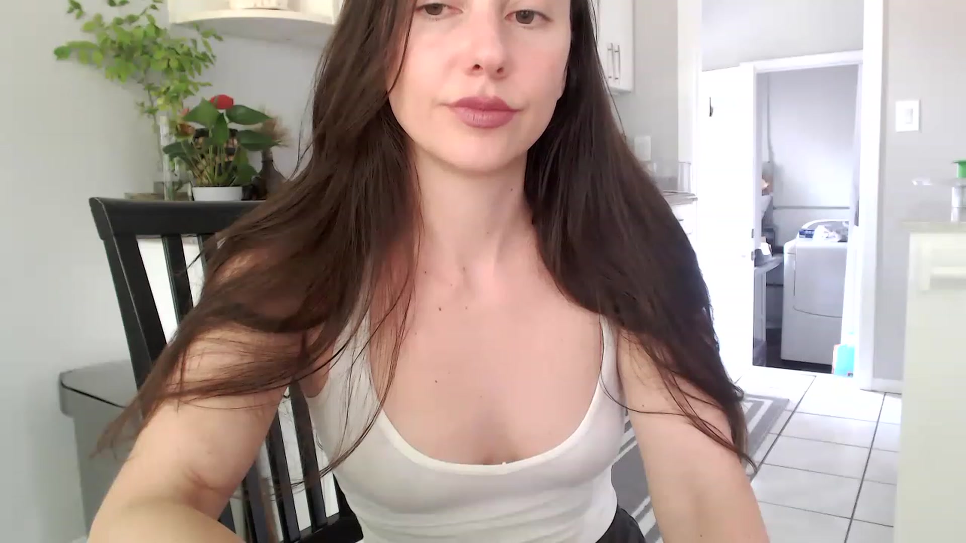 Gallery image thumbnail from Lust_4_Life's myfreecams stream on, 06/18/2023, 22:12 image 8 of 20