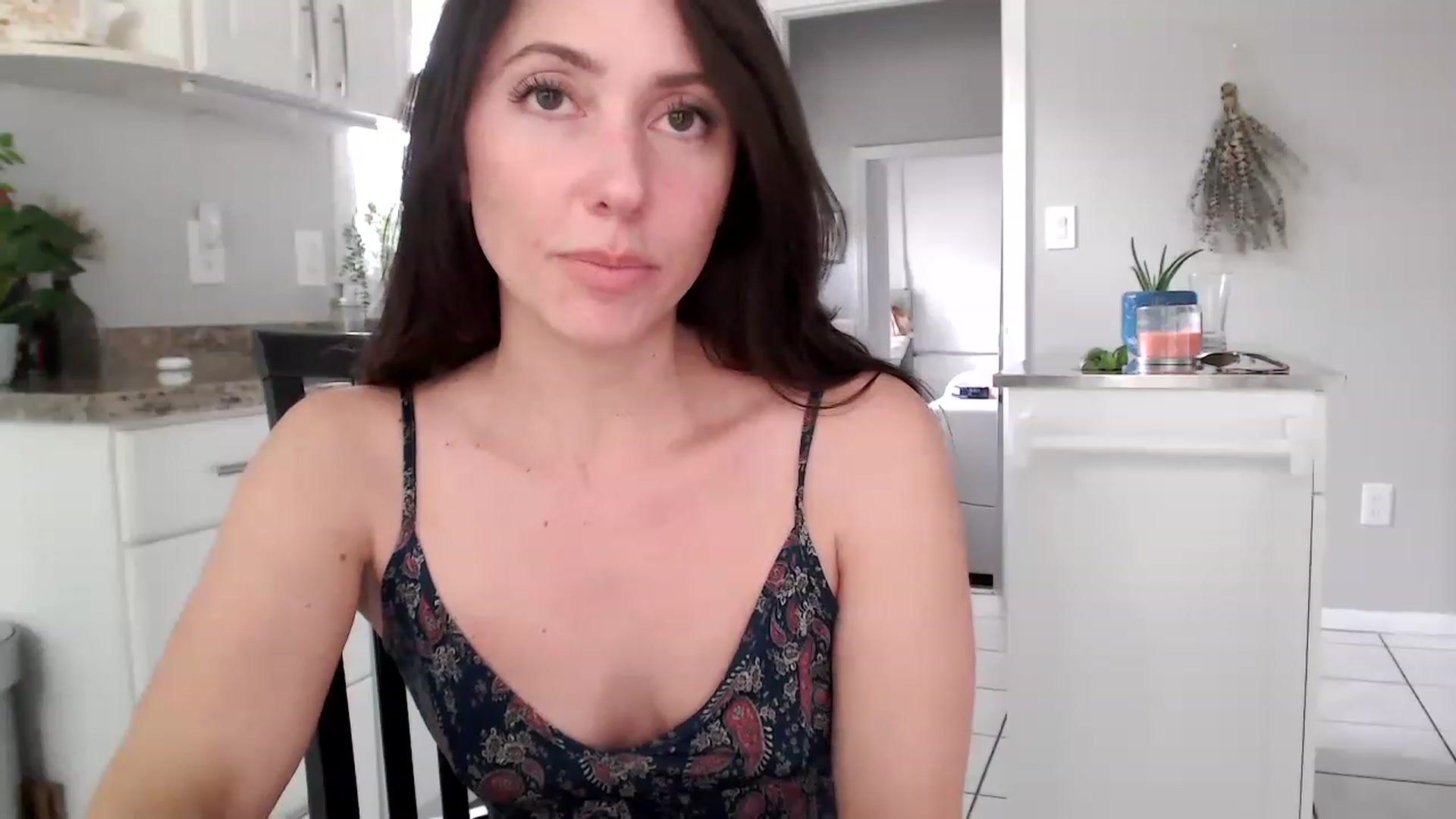 Gallery image thumbnail from Lust_4_Life's myfreecams stream on, 07/01/2023, 22:34 image 7 of 20