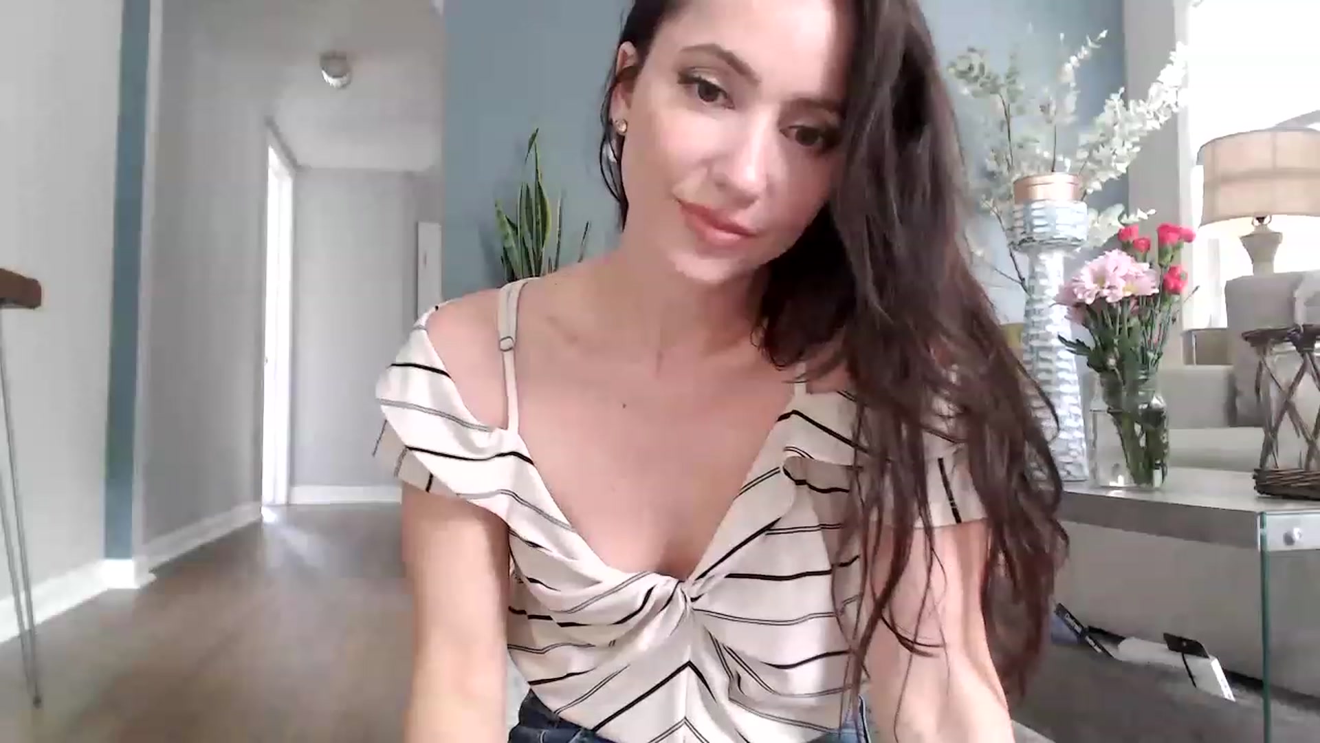 Gallery image thumbnail from Lust_4_Life's myfreecams stream on, 07/03/2023, 16:11 image 14 of 20