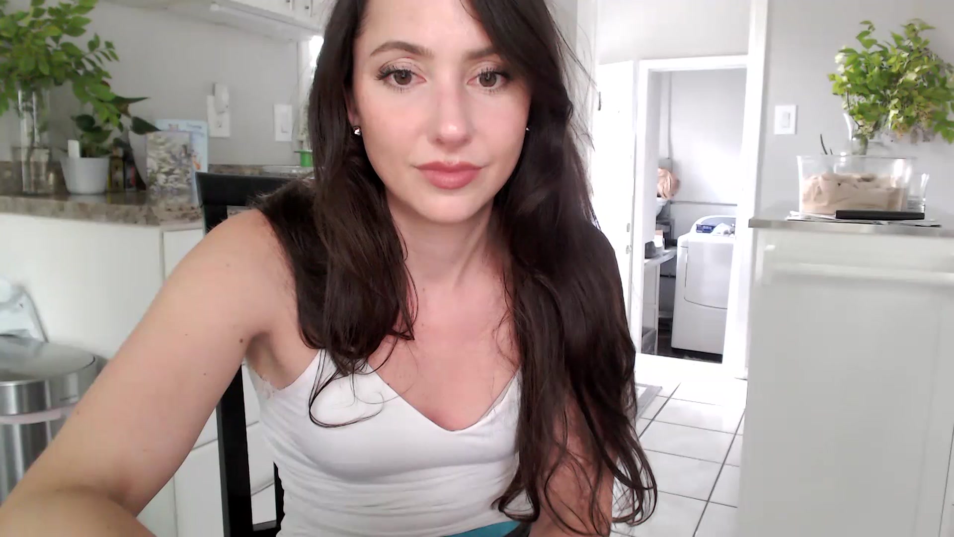Gallery image thumbnail from Lust_4_Life's myfreecams stream on, 07/11/2023, 22:54 image 17 of 20