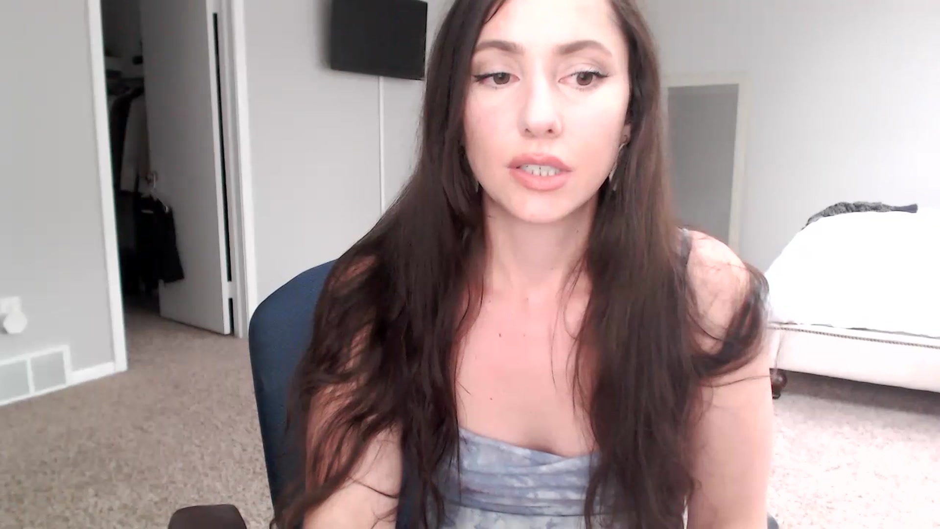Gallery image thumbnail from Lust_4_Life's myfreecams stream on, 07/15/2023, 19:27 image 14 of 20